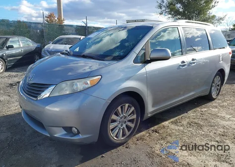 2012 Toyota Sienna Xle 7 Passenger z USA, uszkodzony, nr VIN 5TDDK3DC2CS030751